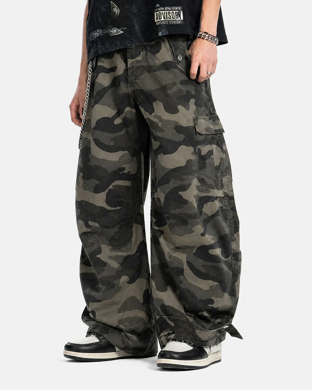 Multi-pockets Camo Barrel Cargo Pants | Inflation Streetwear