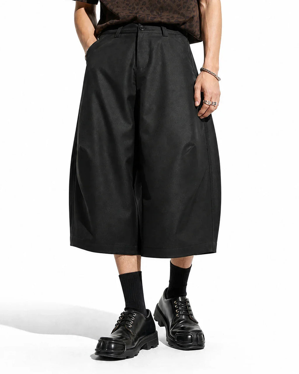 Pleated Barrel Tailored Bermuda Shorts | Inflation Streetwear