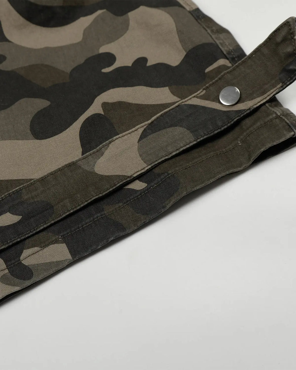 Multi-pockets Camo Barrel Cargo Pants | Inflation Streetwear