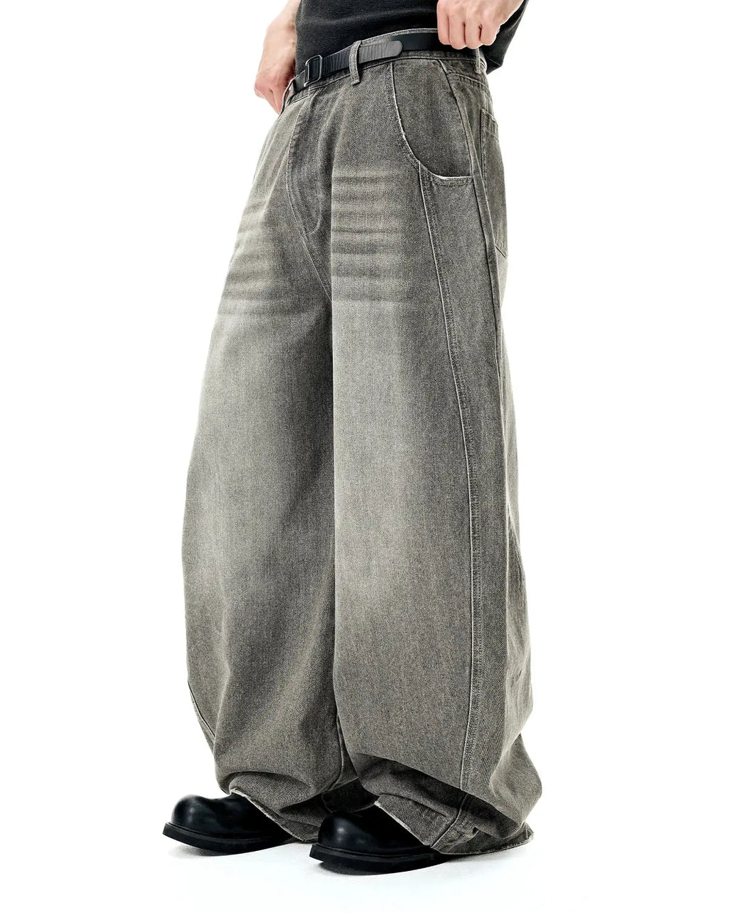 INFLATION Washed Barrel Baggy Jeans